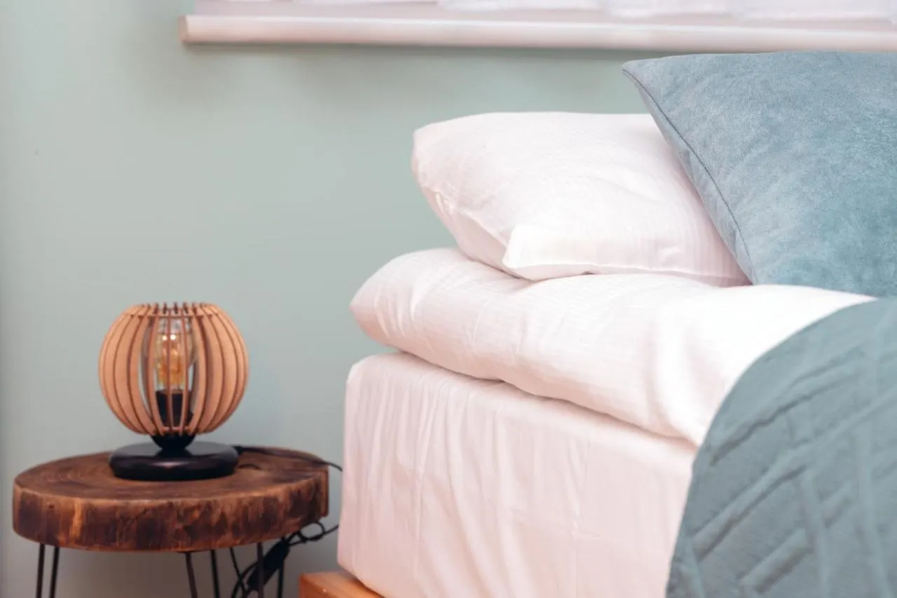 Subtle And Cosy Studio With Furnished Balcony In Gdansk By Noclegi Renters